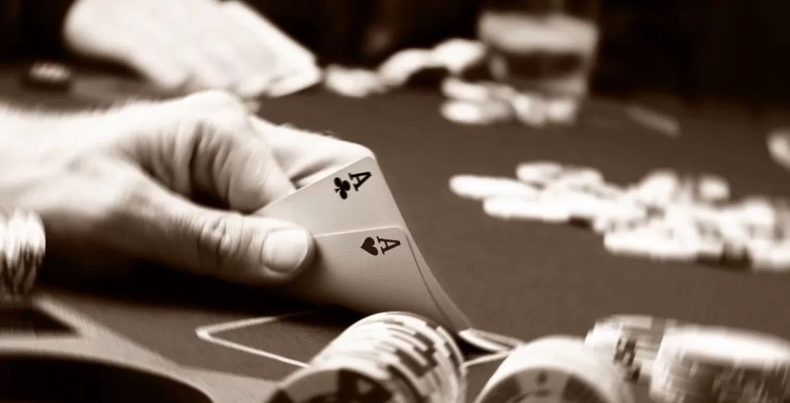 LA STRATÉGIE DE POKER